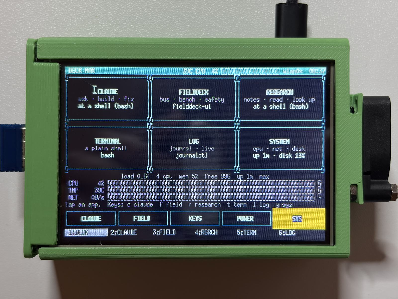 The console on its 3.5 inch panel, showing the device, capture, bench and session views.